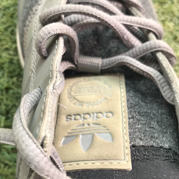 Adidas shoes - Picture 4 of 9